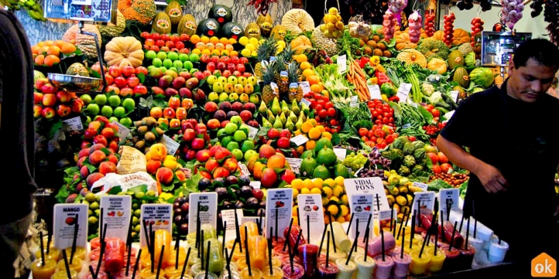 Frukt i Barcelonas marknad La Boqueria