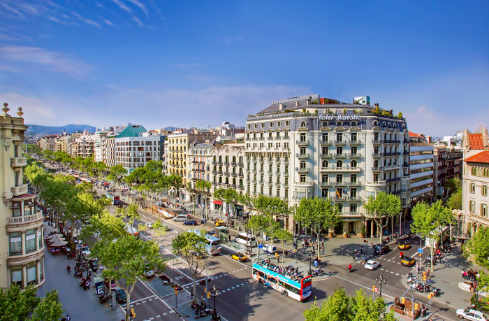 Paseo de Gracia is an important shopping avenue in Barcelona